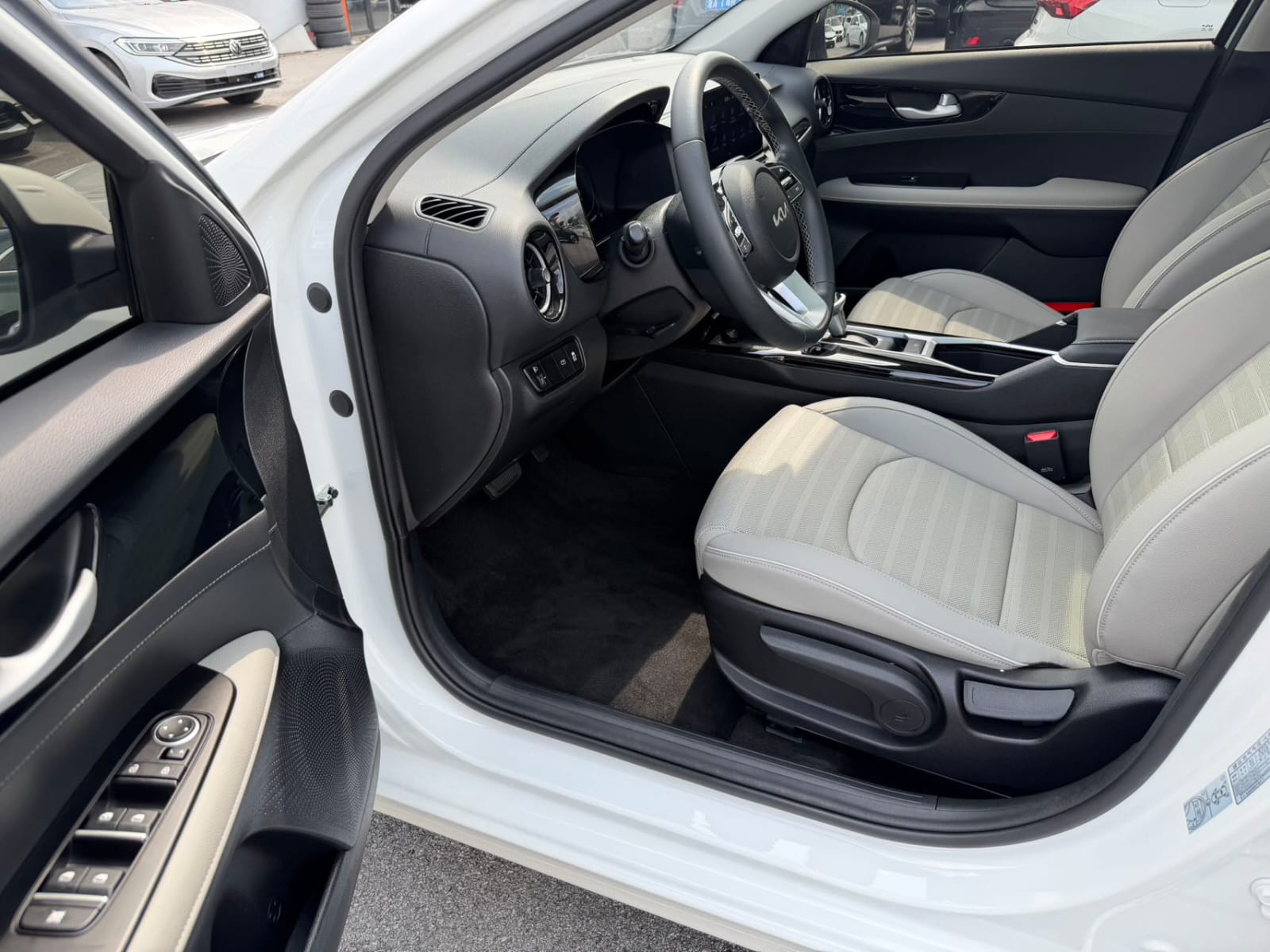 Kia K3 1.5L CVT Deluxe Edition