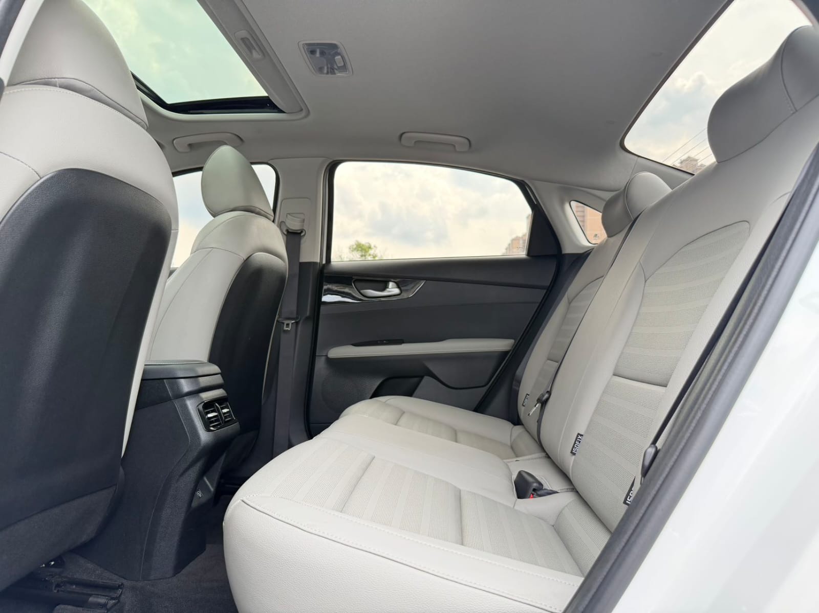 Kia K3 1.5L CVT Deluxe Edition