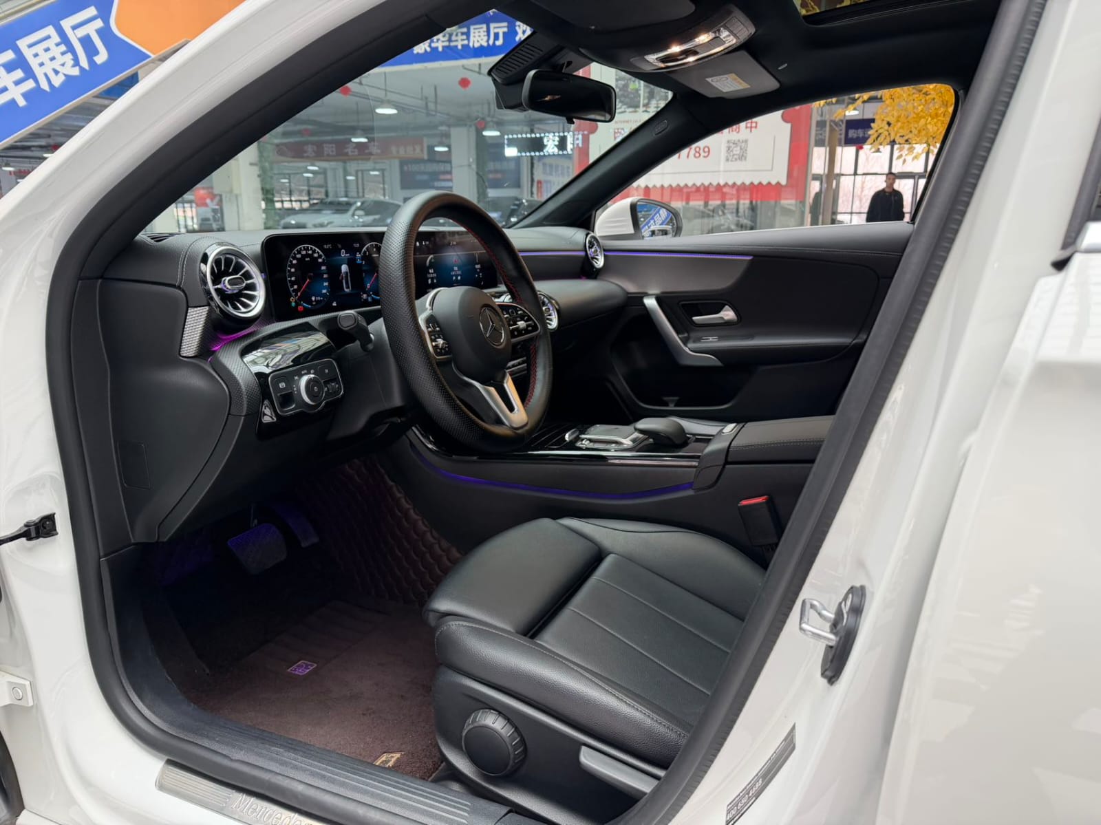 Mercedes-Benz A180