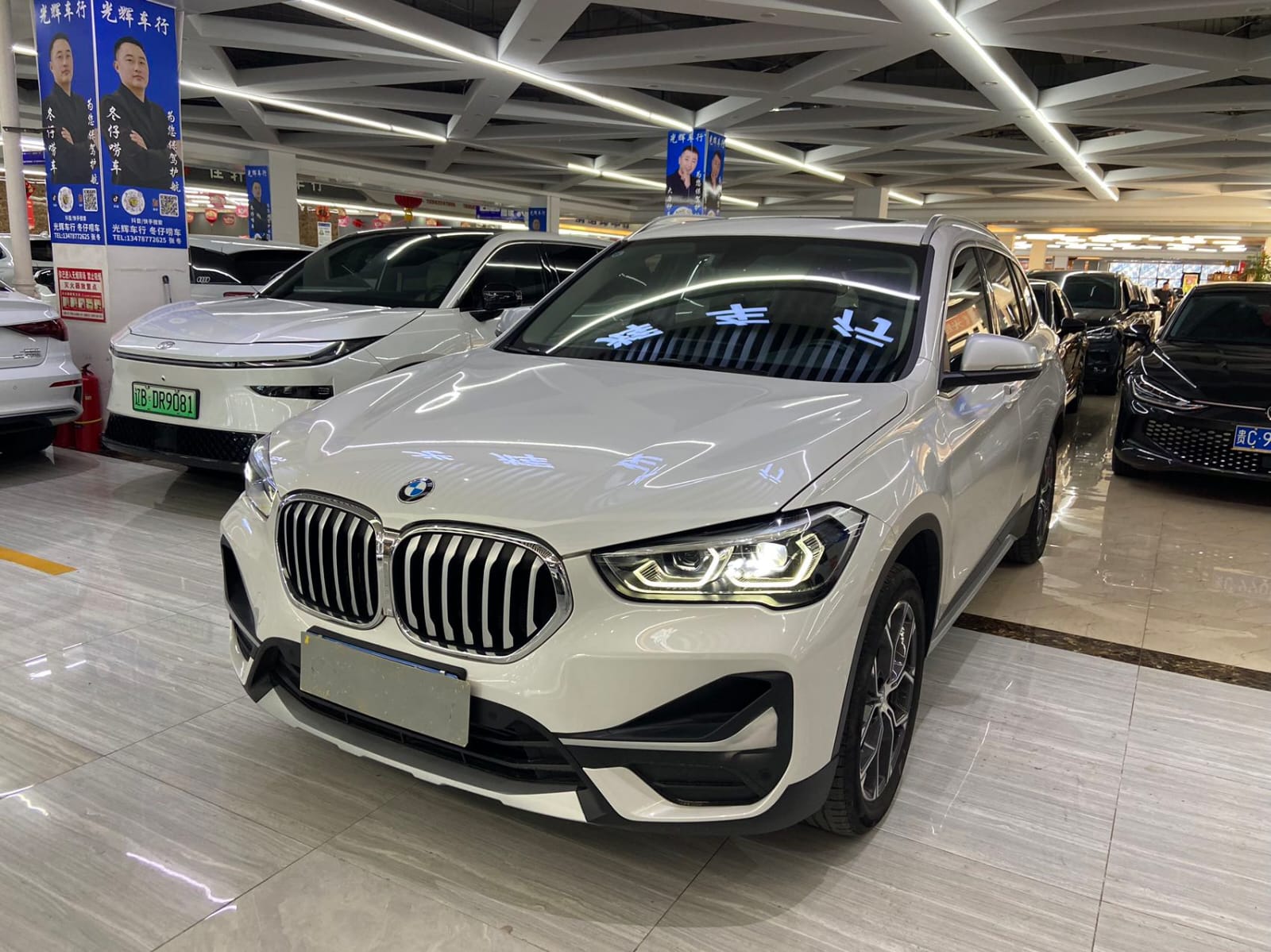 BMW X1 sDrive20Li Premium Edition - Фото 1
