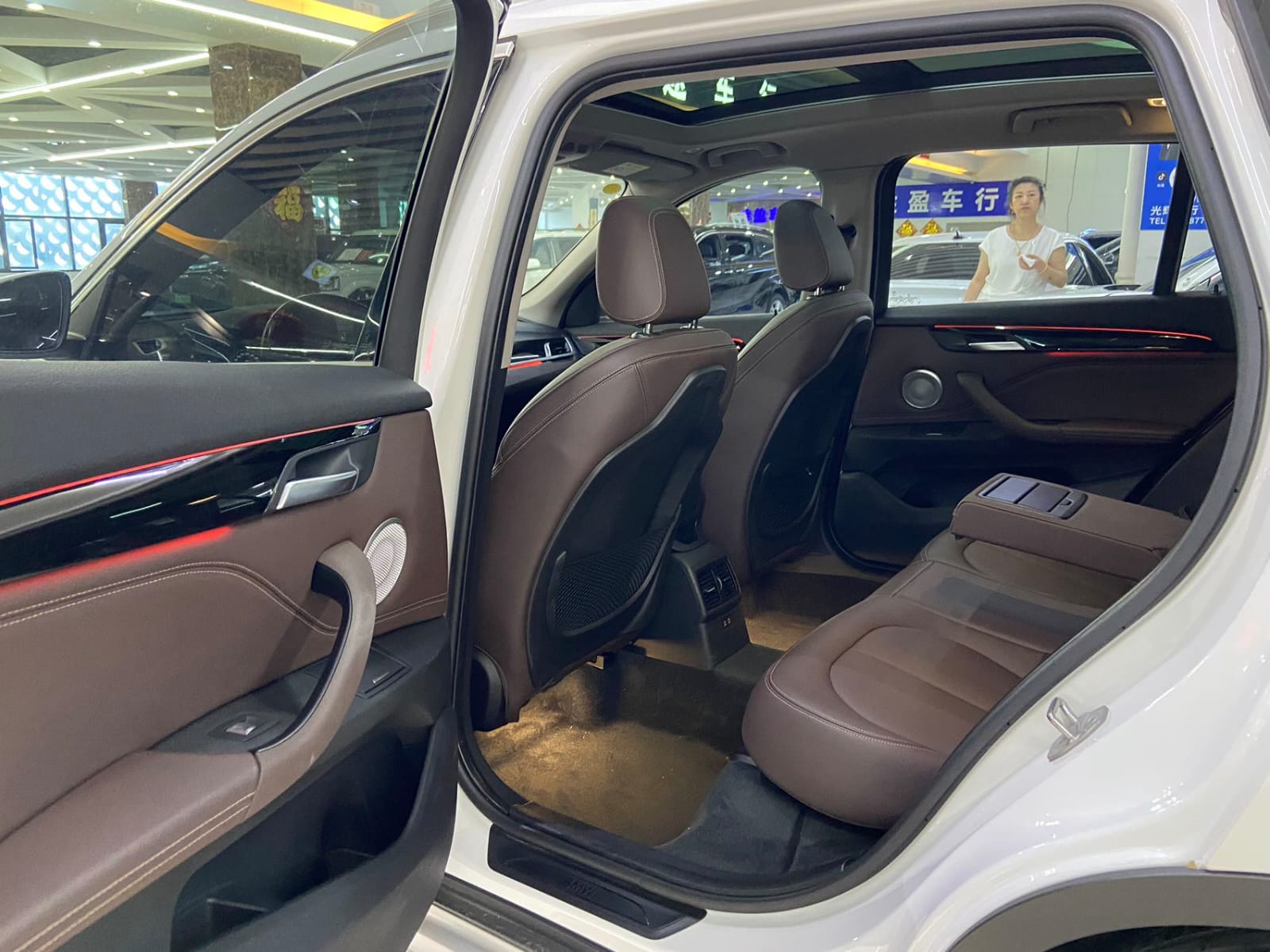 BMW X1 sDrive20Li Premium Edition - Фото 5