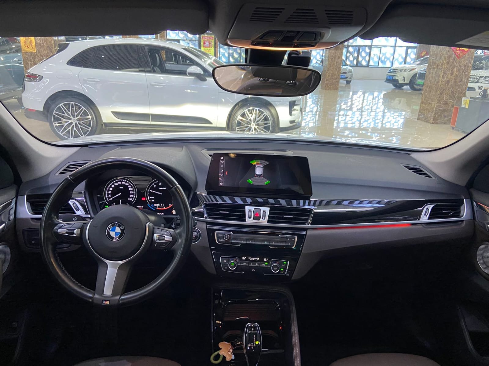 BMW X1 sDrive20Li Premium Edition - Фото 6