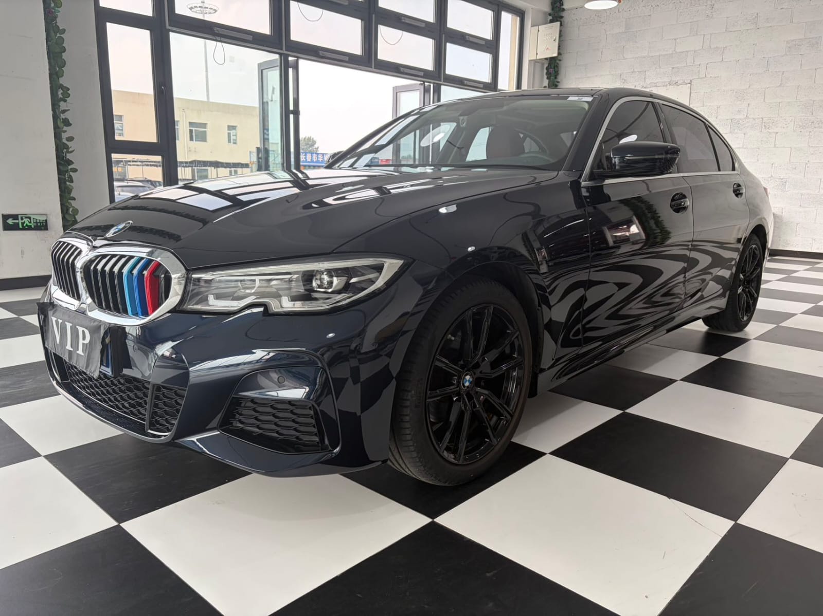 BMW 3 Series 320Li 2.0T Sport Edition - Фото 1