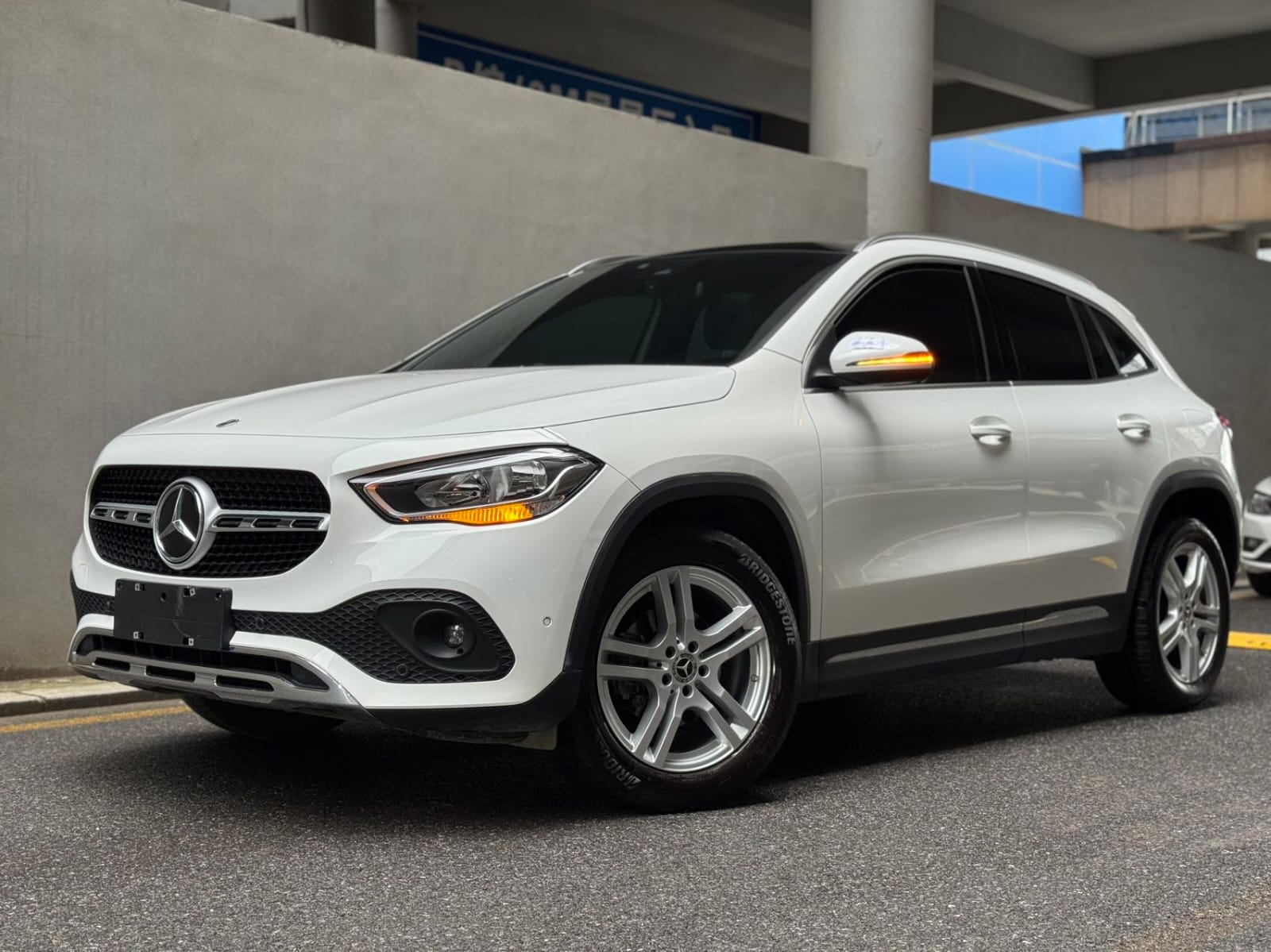 Mercedes-Benz GLA 180 - Фото 1