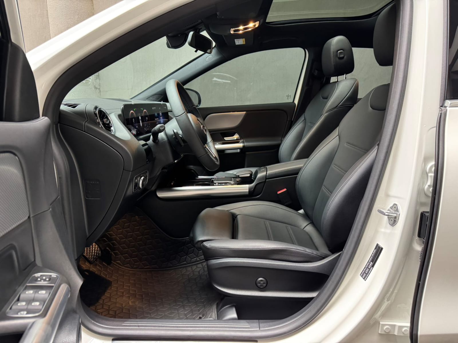 Mercedes-Benz GLA 180 - Фото 3