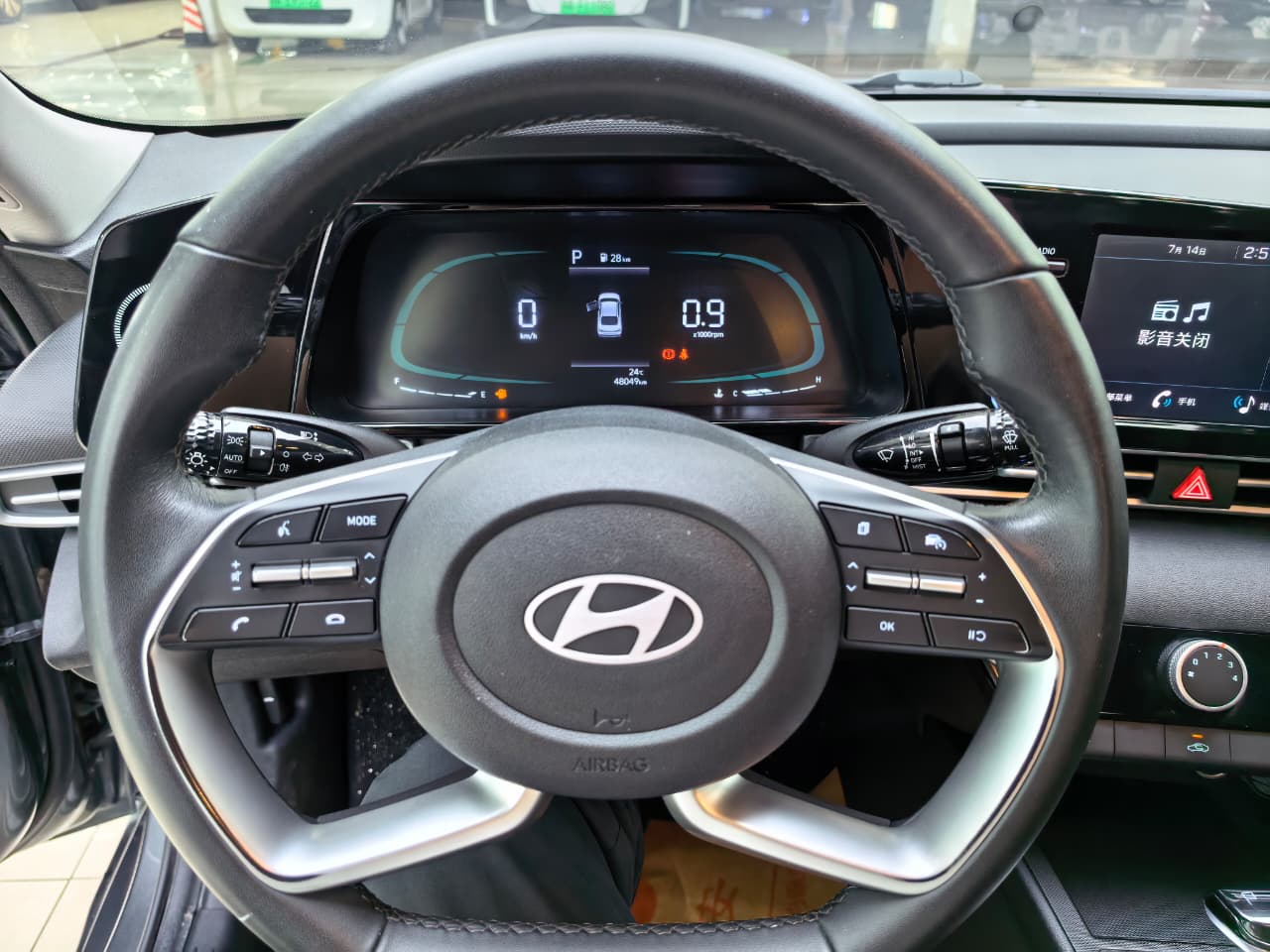 Hyundai Elantra 1.5L Elite - Фото 8