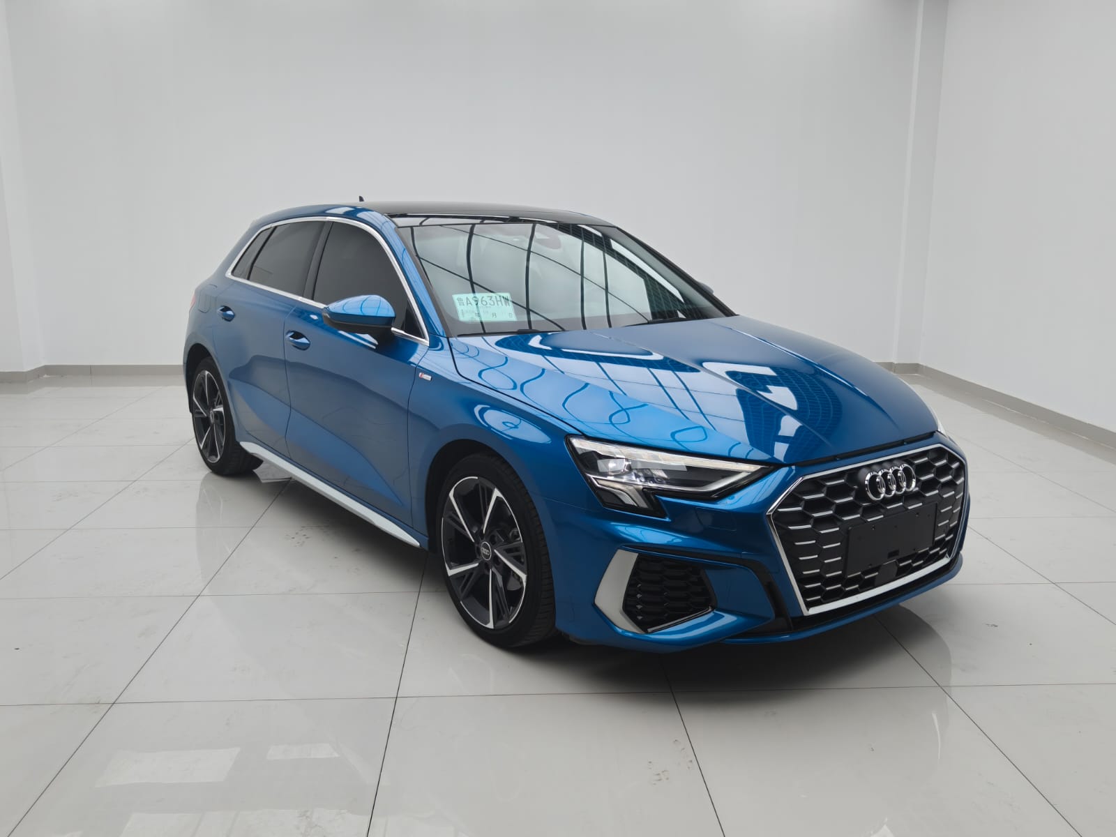 Audi A3 Sportback 35 TFSI Sport - Фото 2
