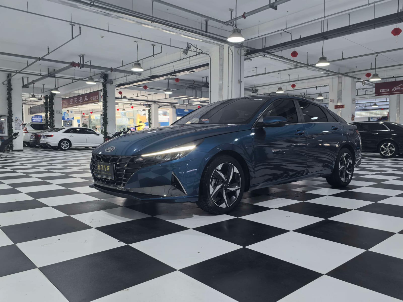 Hyundai Elantra Premium 1.5L - Фото 1