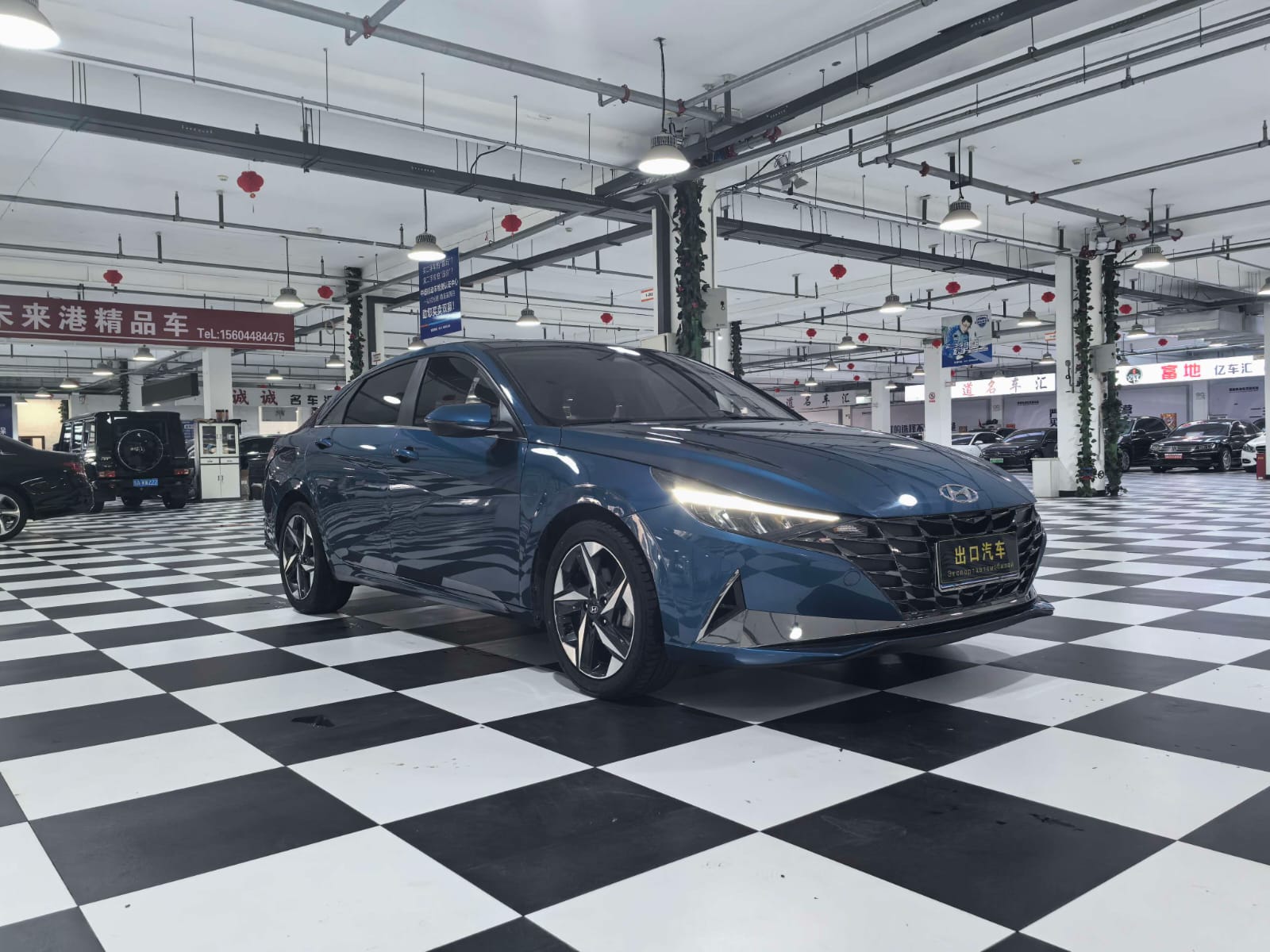 Hyundai Elantra Premium 1.5L - Фото 2