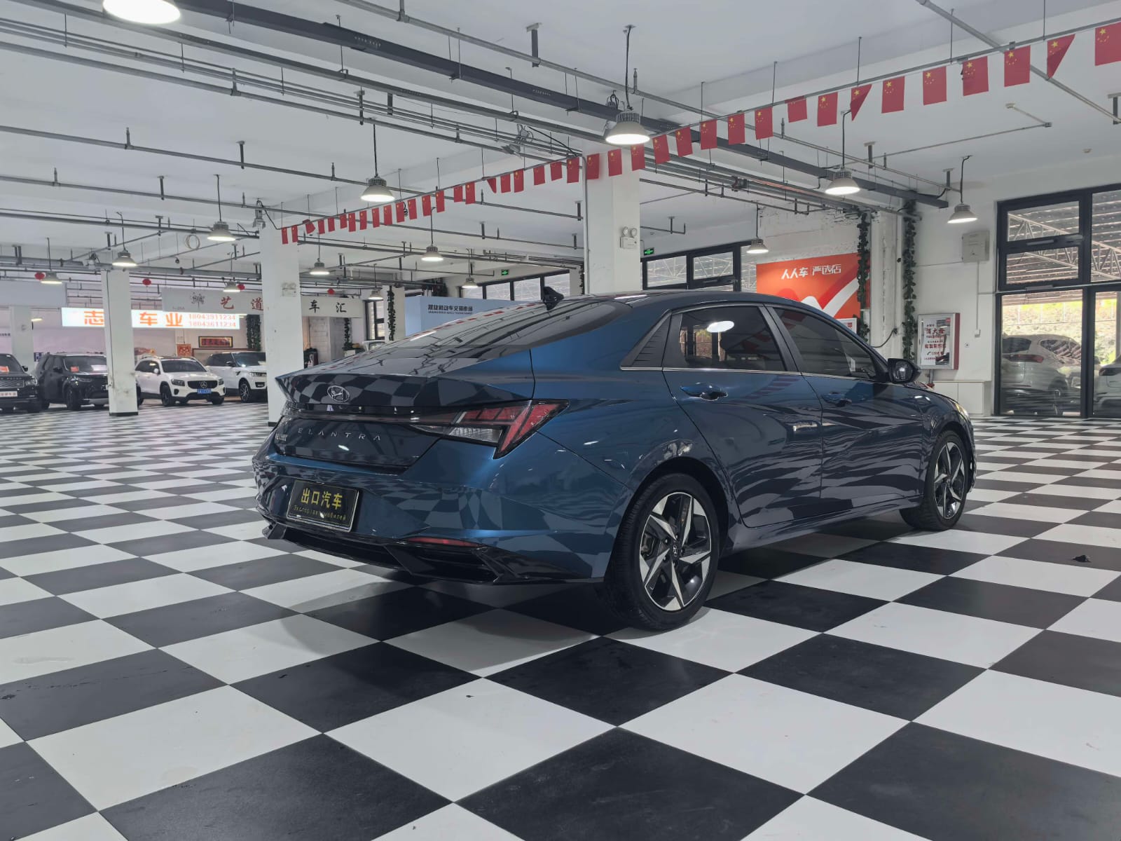 Hyundai Elantra Premium 1.5L - Фото 3