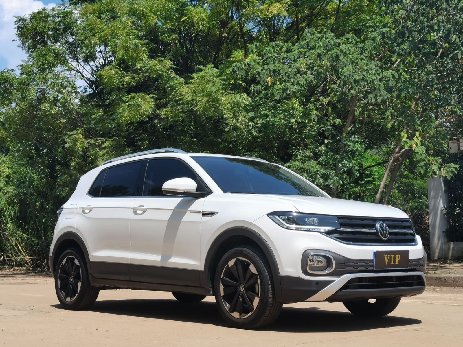 Volkswagen Tacqua 1.5L Automatic Edition - Фото 2