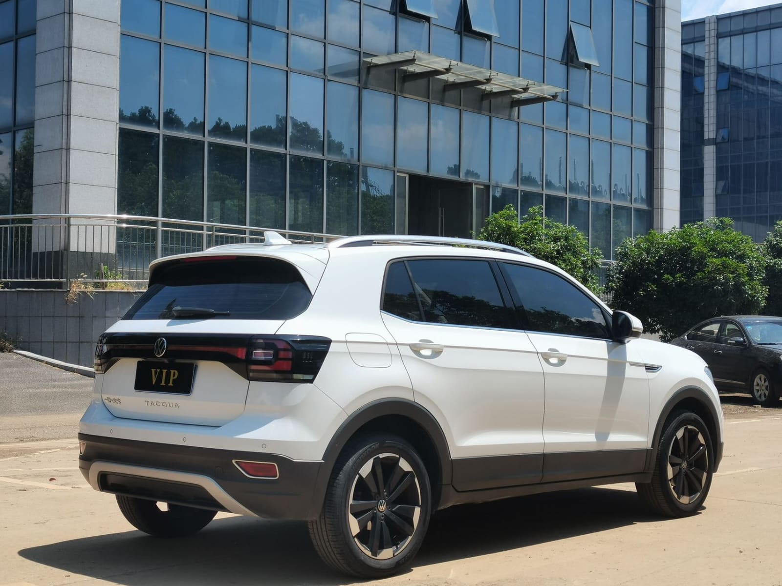 Volkswagen Tacqua 1.5L Automatic Edition - Фото 3