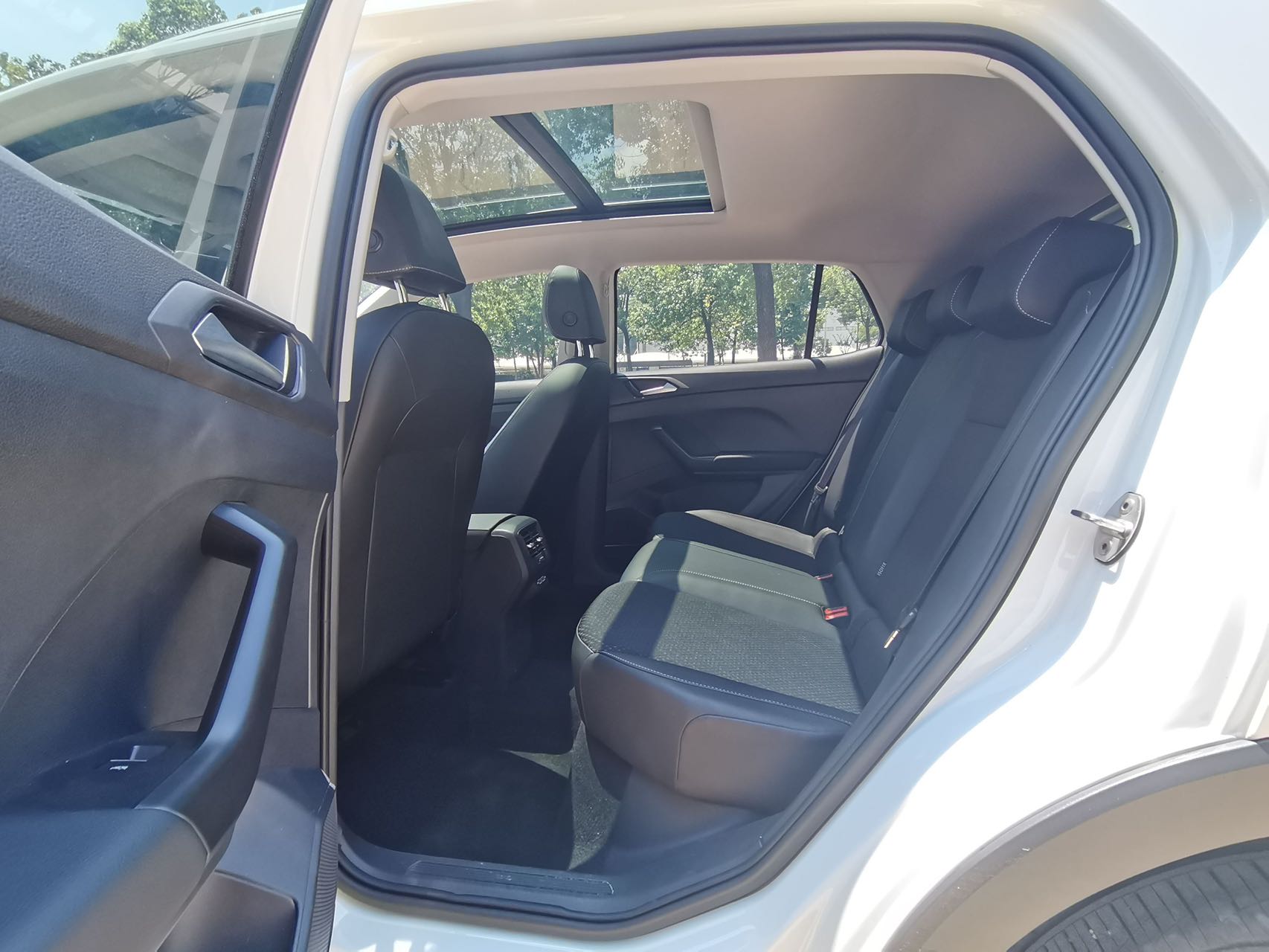 Volkswagen Tacqua 1.5L Automatic Edition - Фото 5