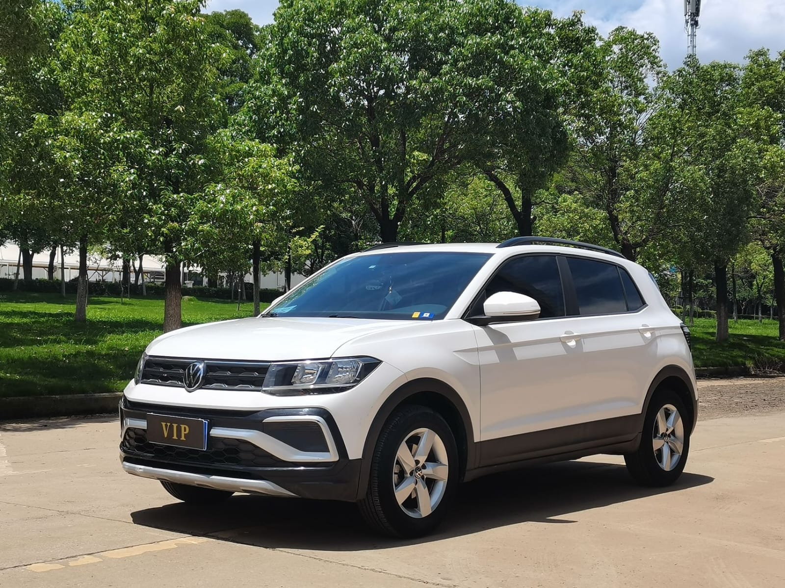 Volkswagen T-Cross 1.5L Automatic Fashion Edition - Фото 1