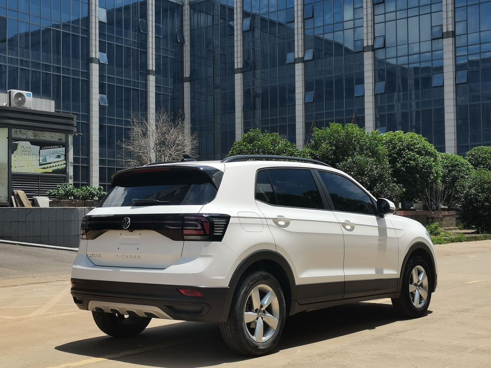 Volkswagen T-Cross 1.5L Automatic Fashion Edition - Фото 3