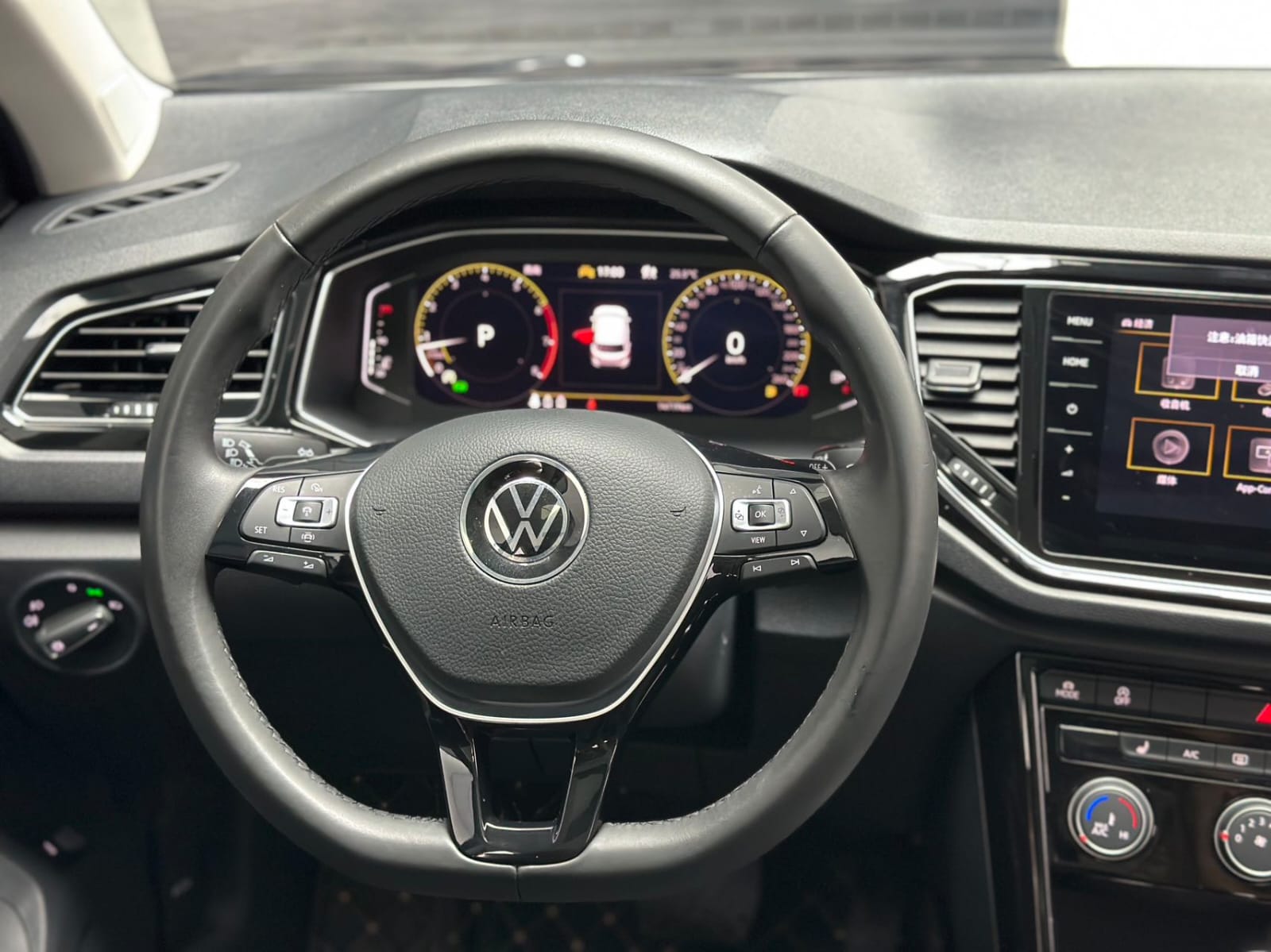 Volkswagen T-Roc Tango 280TSI DSG - Фото 7