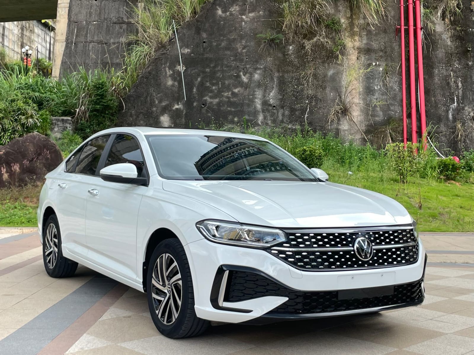 Volkswagen Lavida 280TSI - Фото 2
