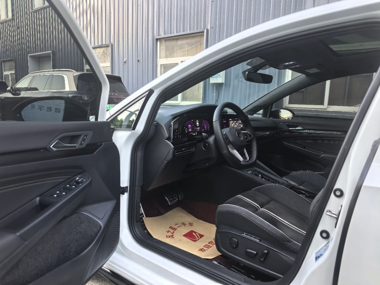 Volkswagen Golf 280TSI DSG R-Line Lite - Фото 3