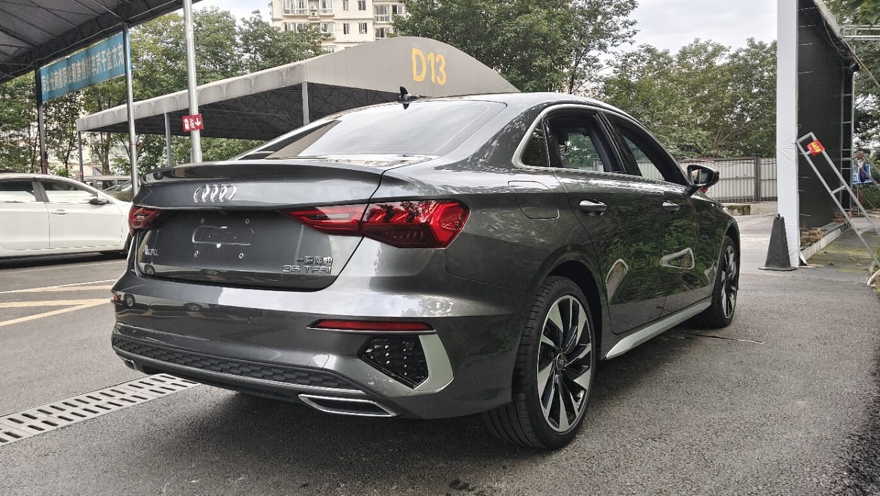 Audi A3L Limousine Fashion Sports Edition