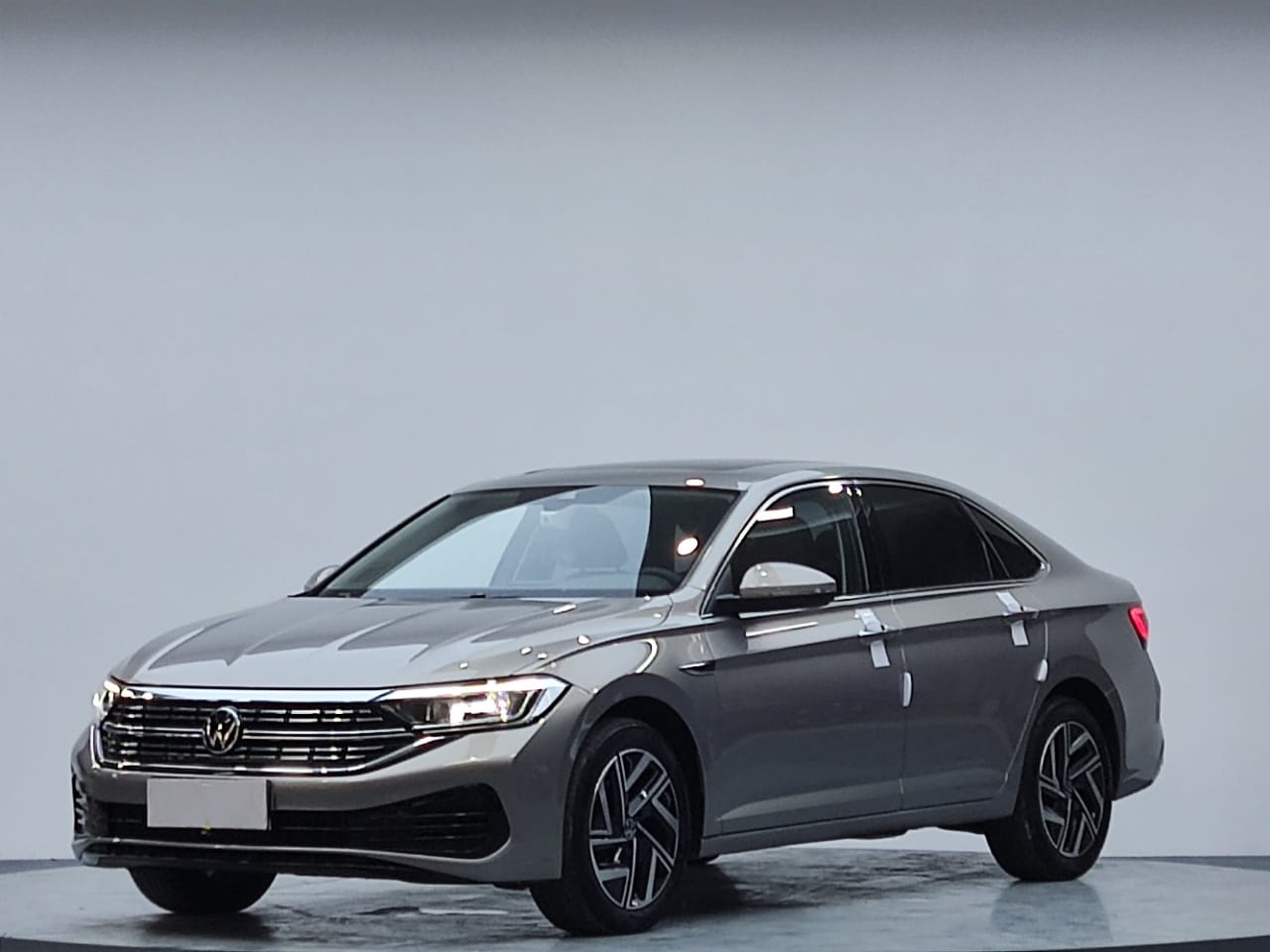 Volkswagen Sagitar 280TSI DSG Overpass Plus Edition