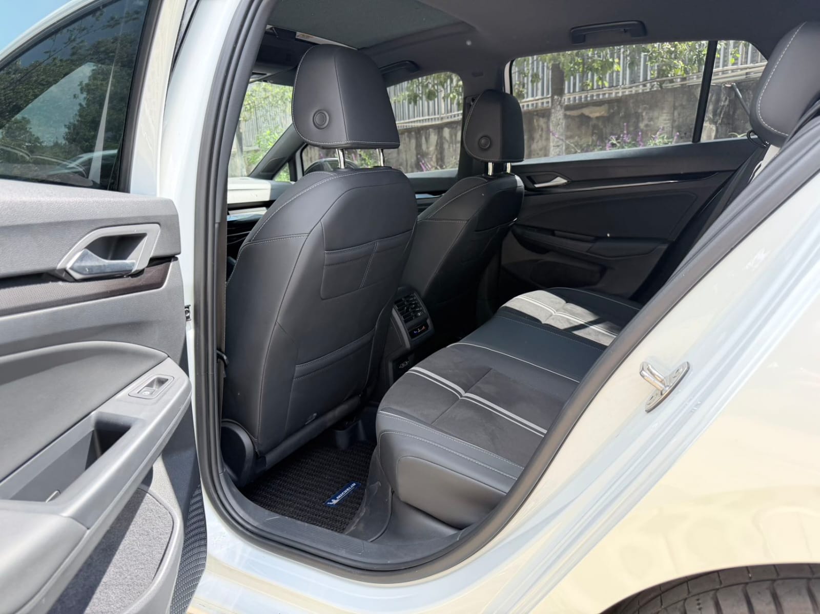 Volkswagen Golf 280TSI DSG R-Line Lite - Фото 5