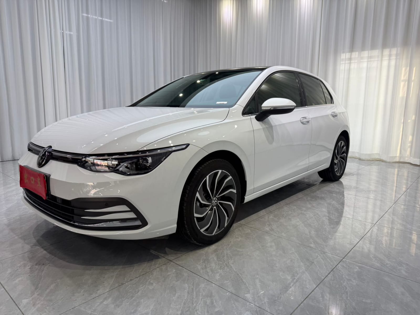 Volkswagen Golf 280TSI