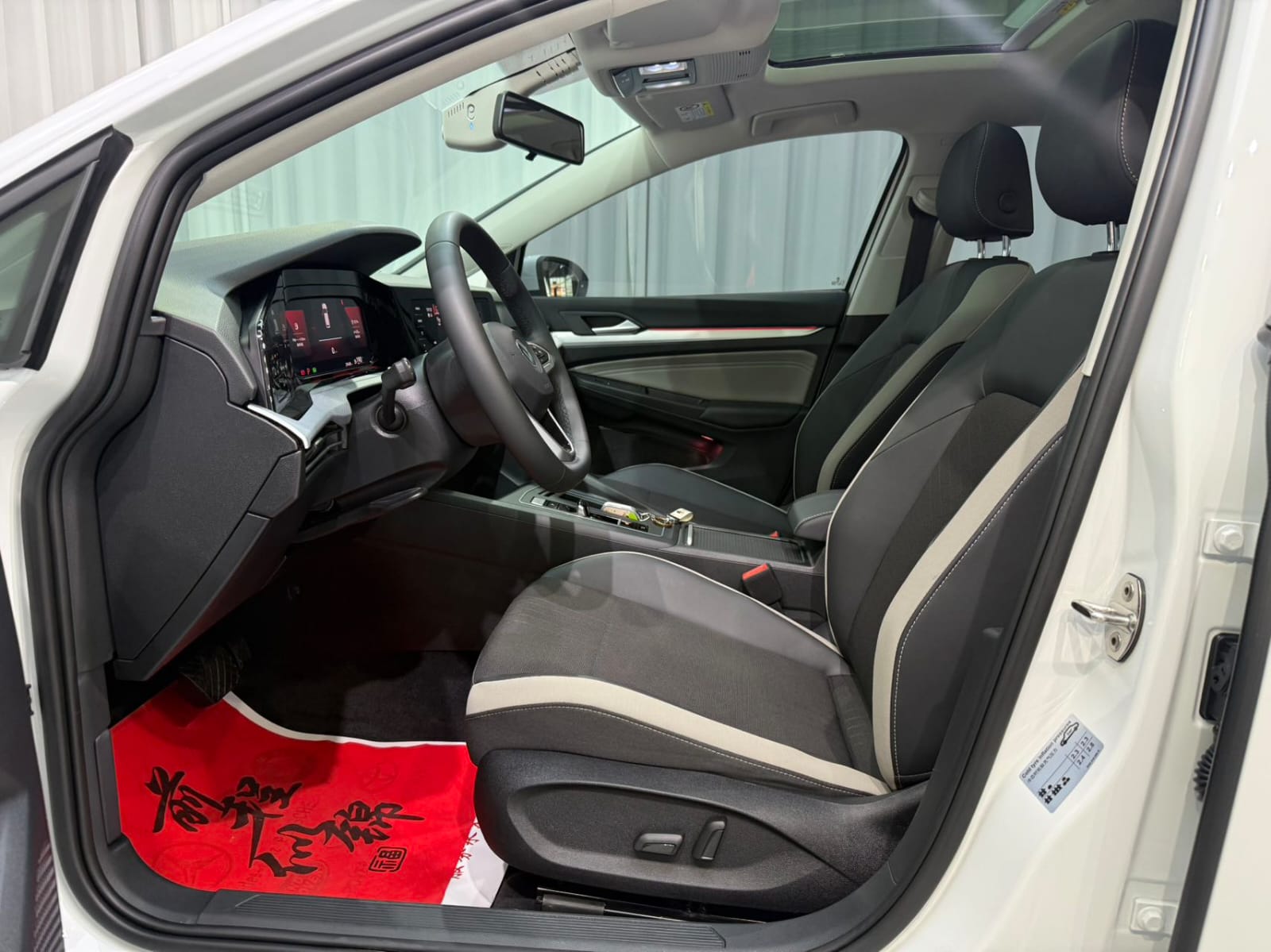 Volkswagen Golf 280TSI