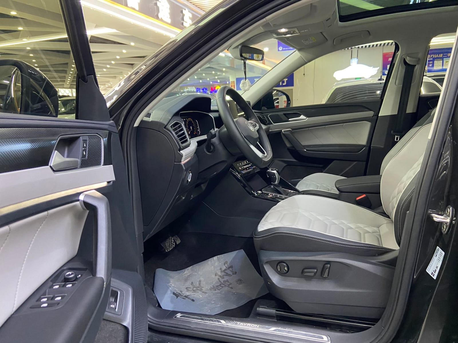 Volkswagen Tayron 1.4T 280TSI Deluxe Plus Premium Edition