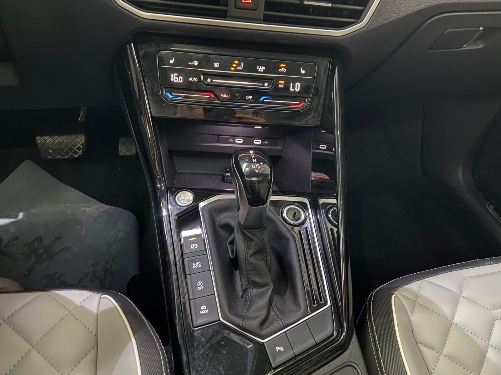 Volkswagen Tayron 1.4T 280TSI Deluxe Plus Premium Edition