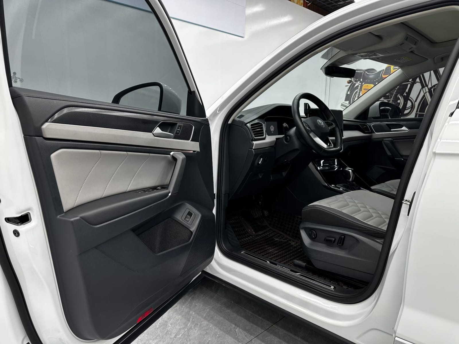 Volkswagen Tayron 280TSI Deluxe Plus Premium Edition