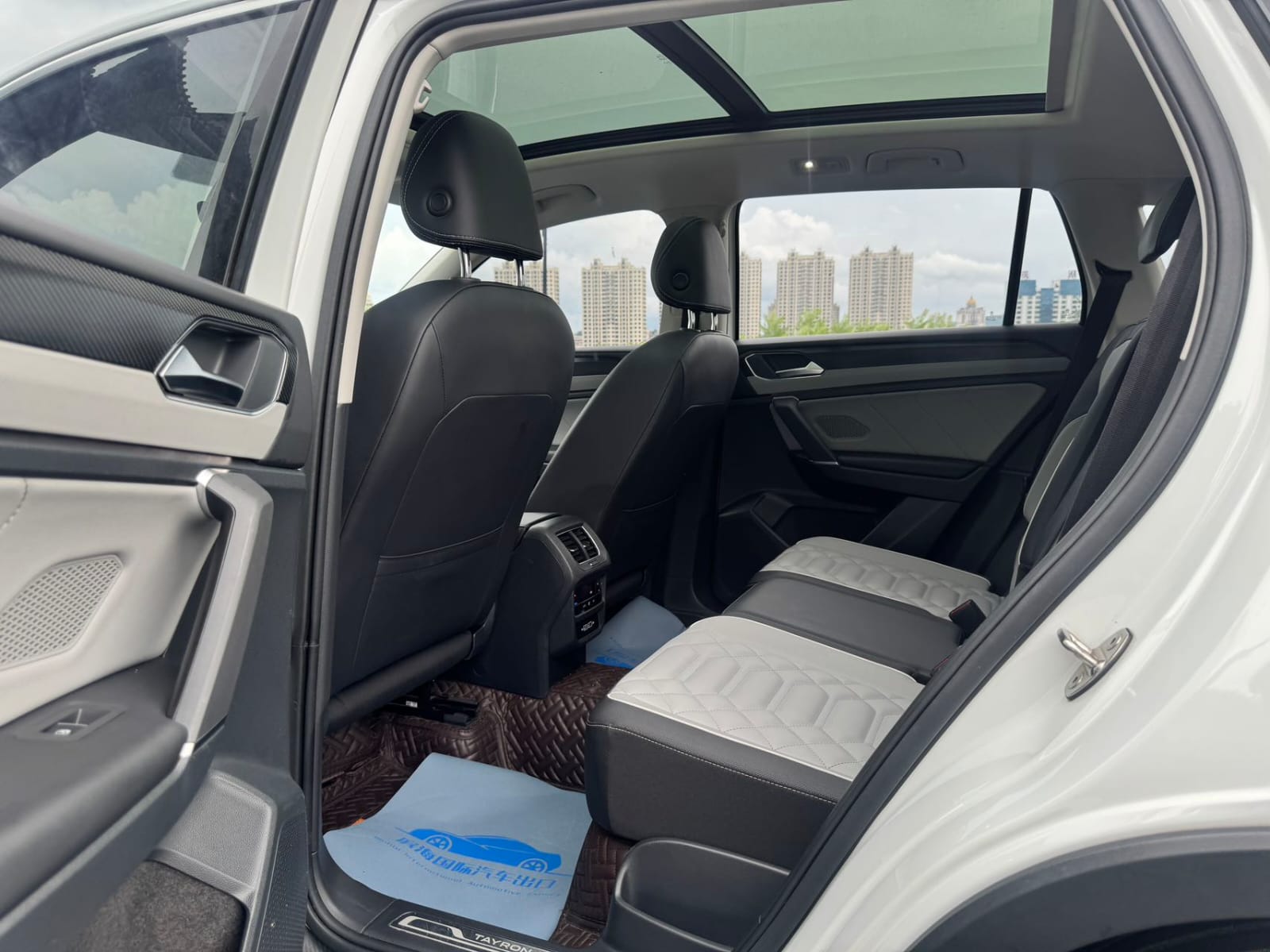 Volkswagen Tayron 280TSI Deluxe Plus Premium Edition