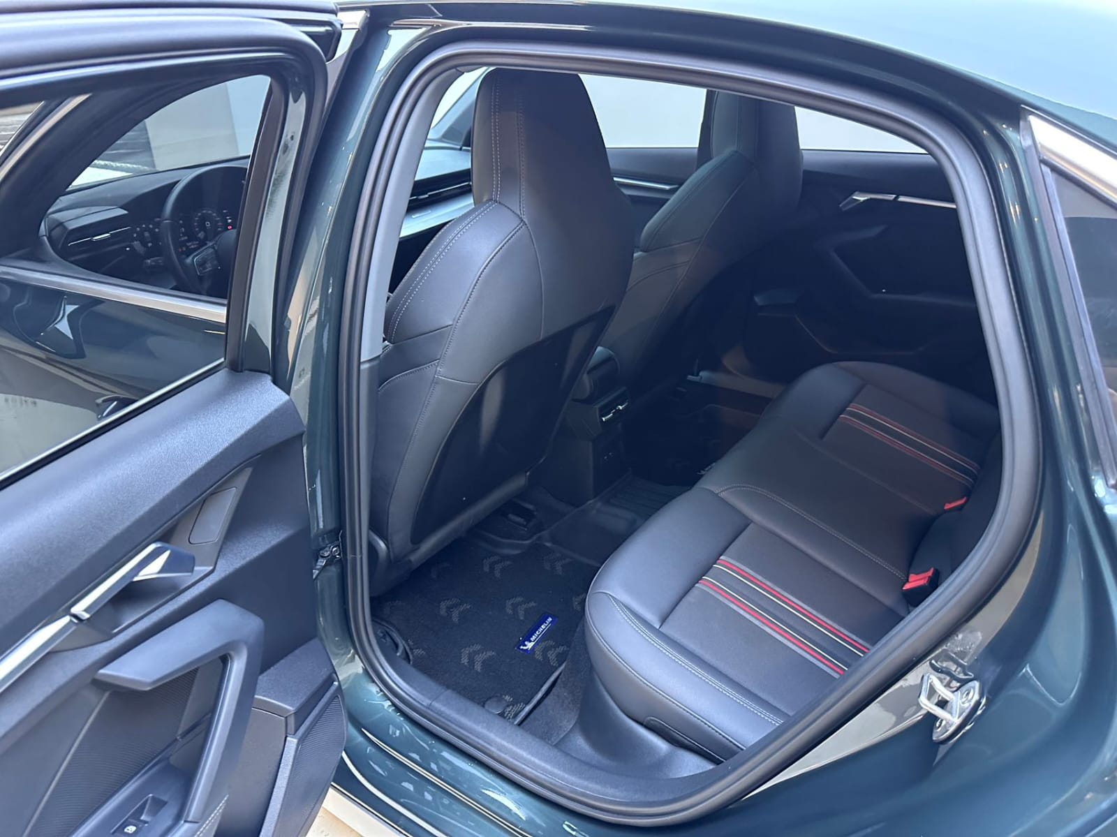 Audi A3L Limousine 35 TFSI Предшественник