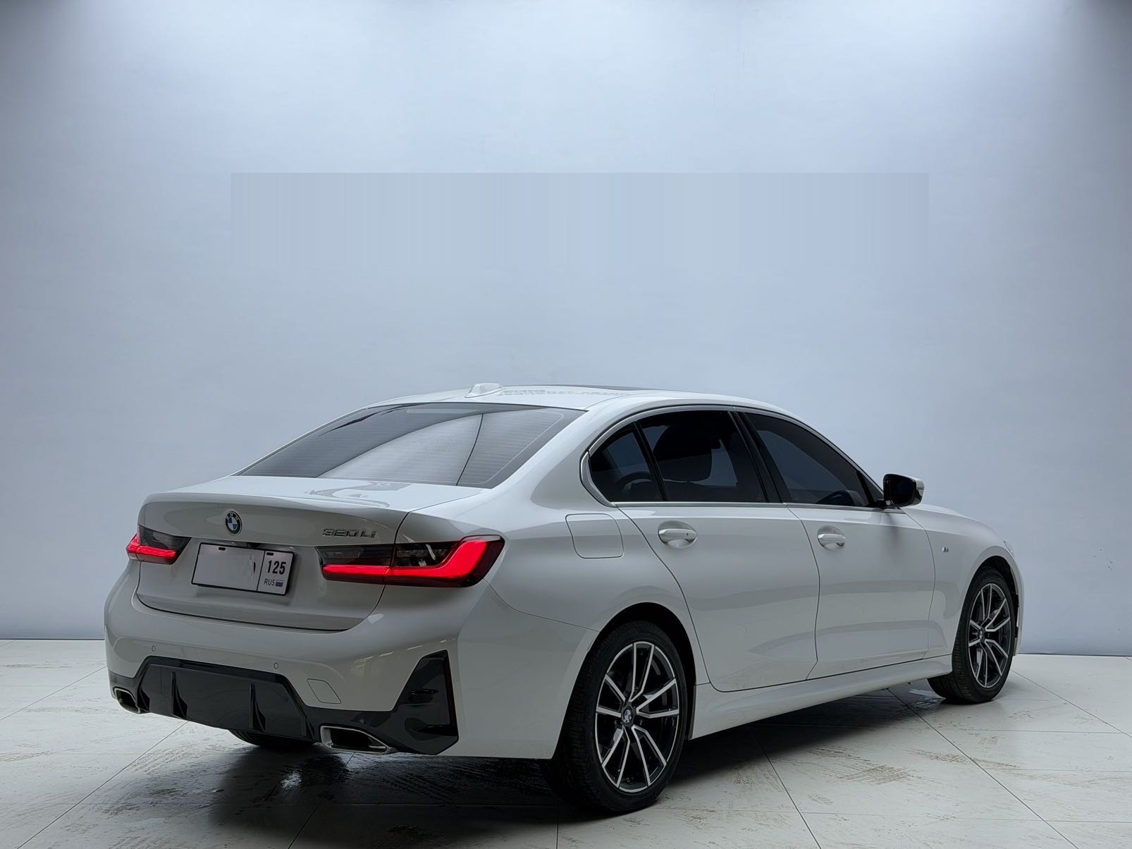 BMW 3-Series 320Li M Sport Package