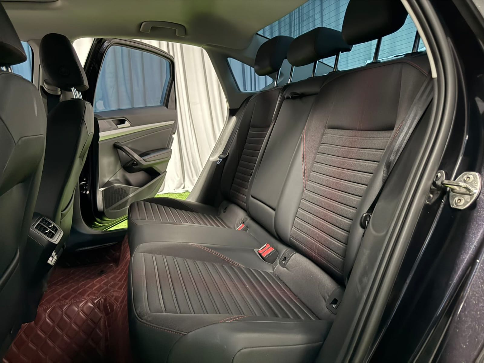 Volkswagen Lavida 280TSI DSG Звездная версия