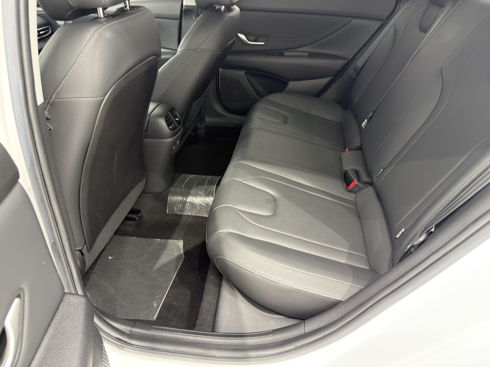 Hyundai Elantra 1.5L CVT LUX Premium Edition