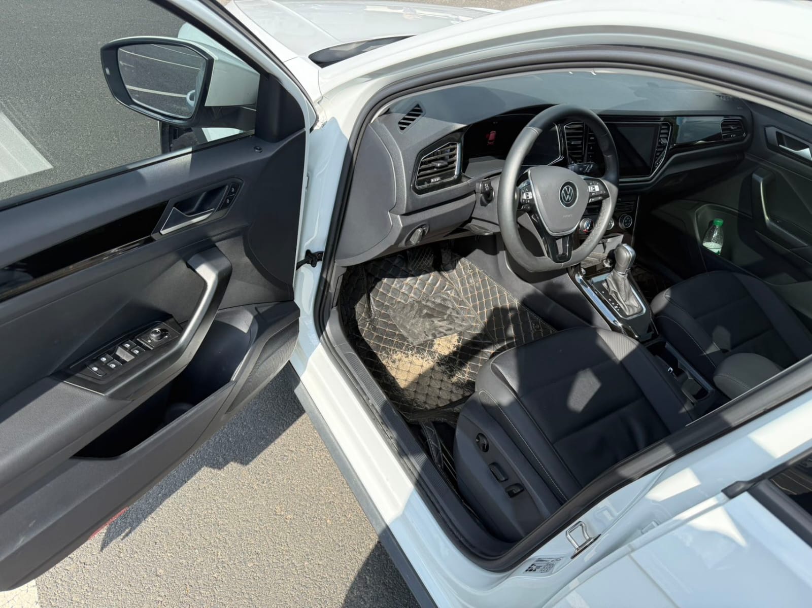 Volkswagen T-Roc Tango 280TSI DSG Enjoy PLUS
