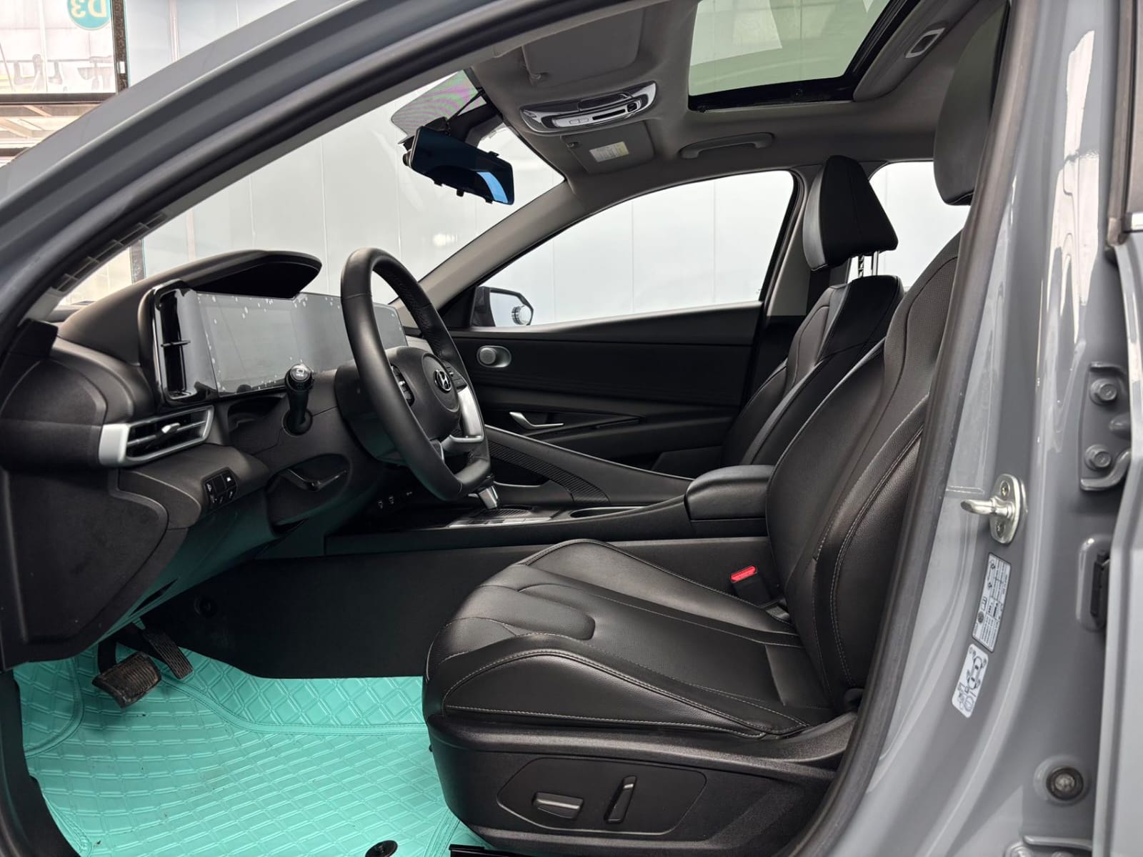Hyundai Elantra 1.5L Precious Edition