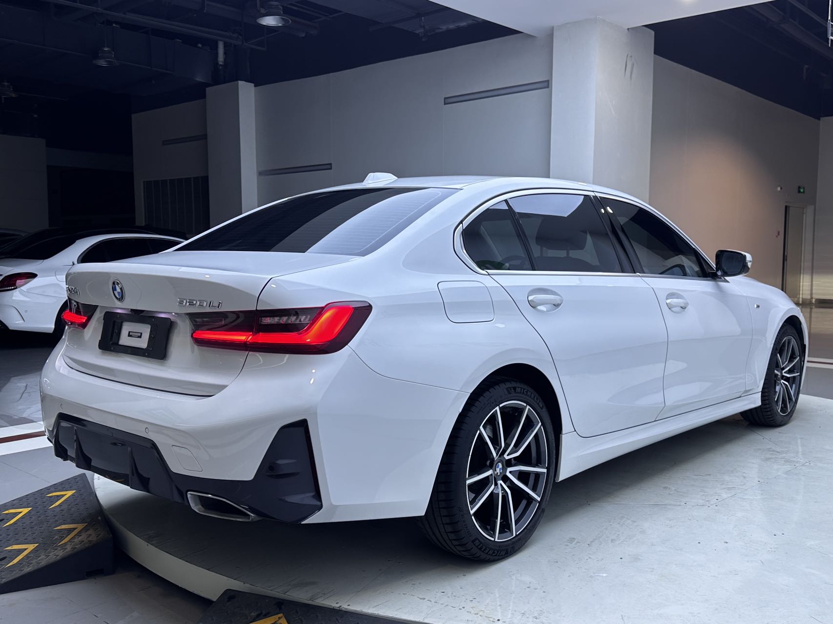 BMW 3 Series 320Li M Sport