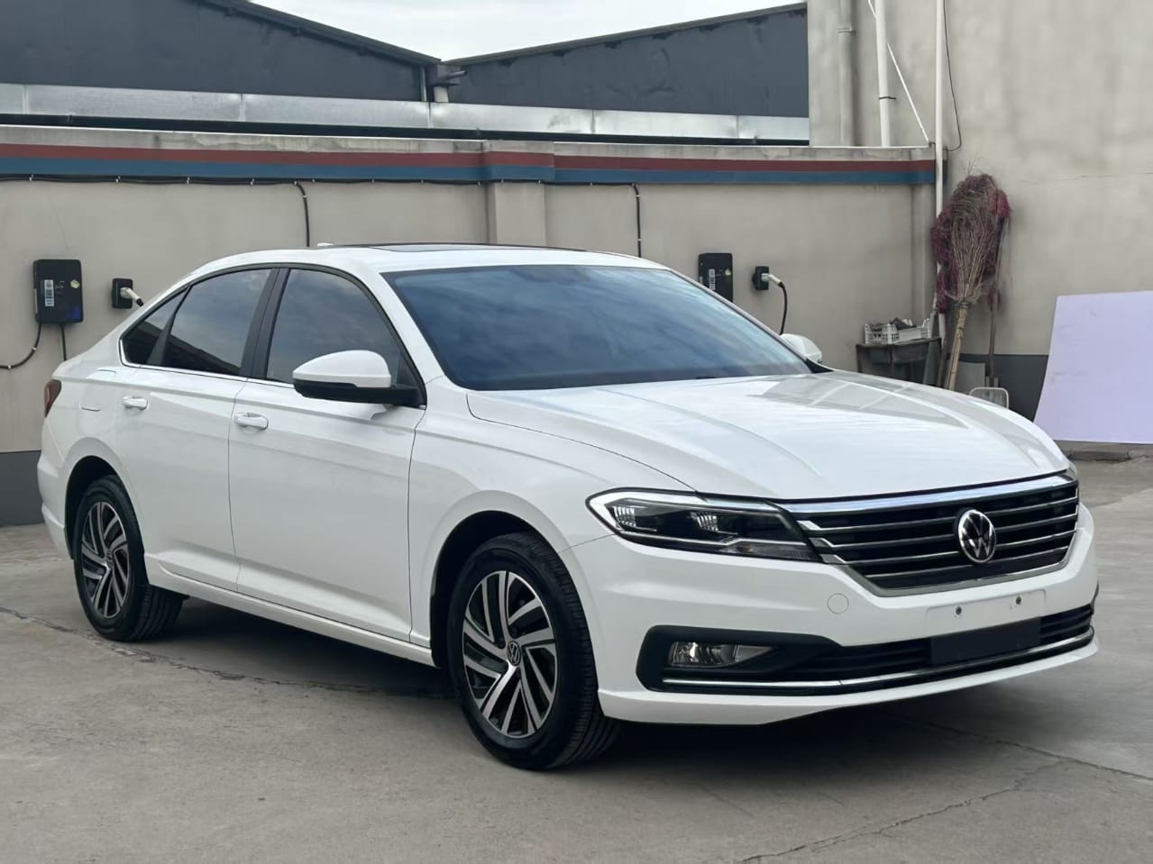 Volkswagen Lavida 1.5 Comfort Edition