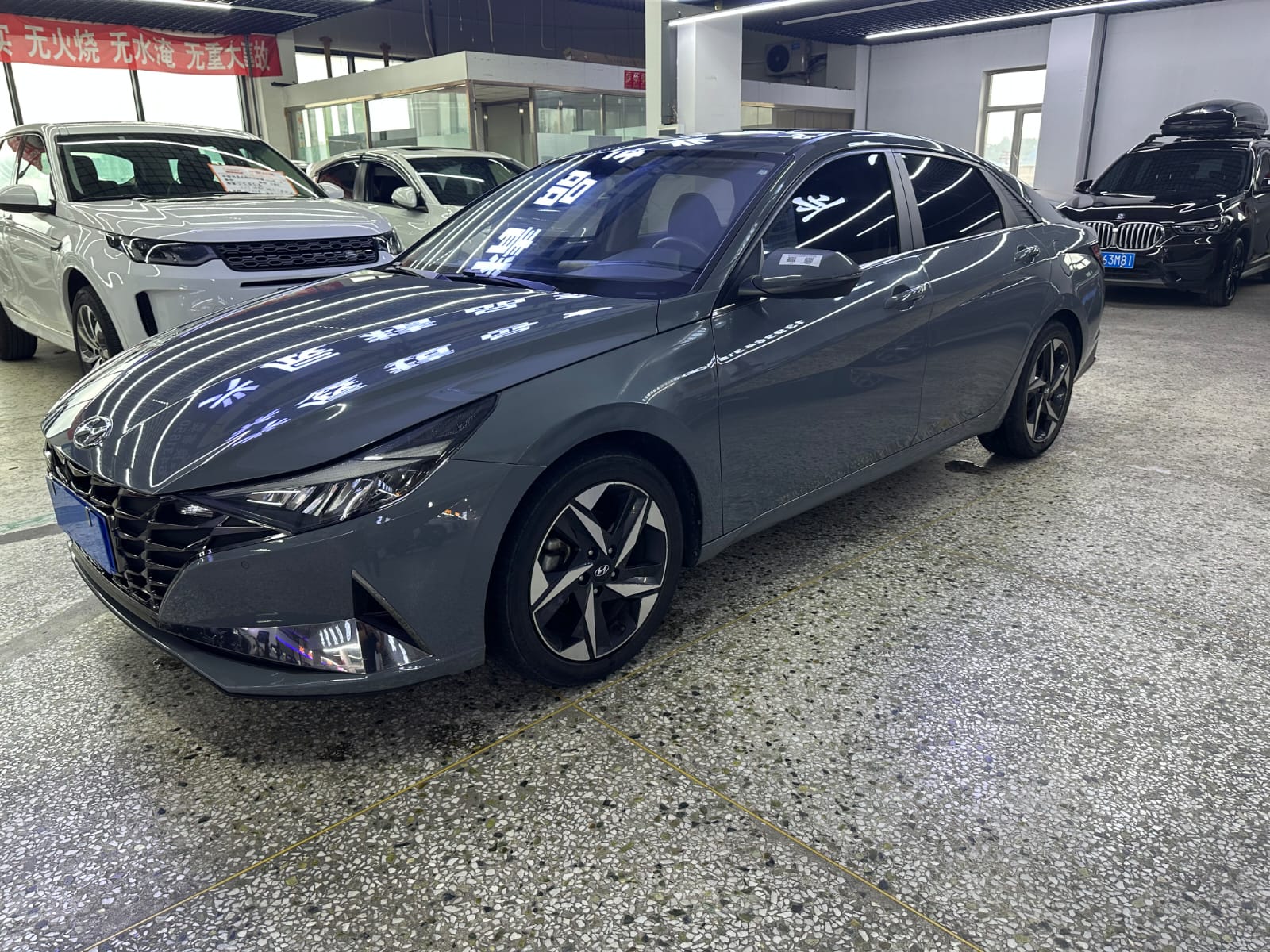 Hyundai Elantra Sedan 1.5 CVT LUX Premium Automatic