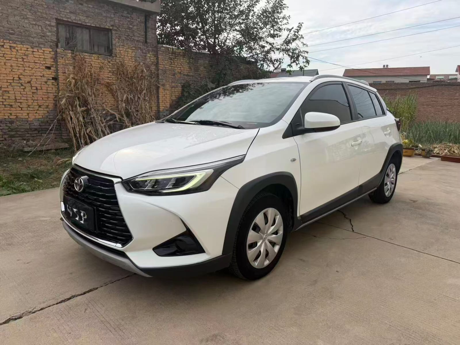 Toyota Yaris L Glee X 1.5 PLUS