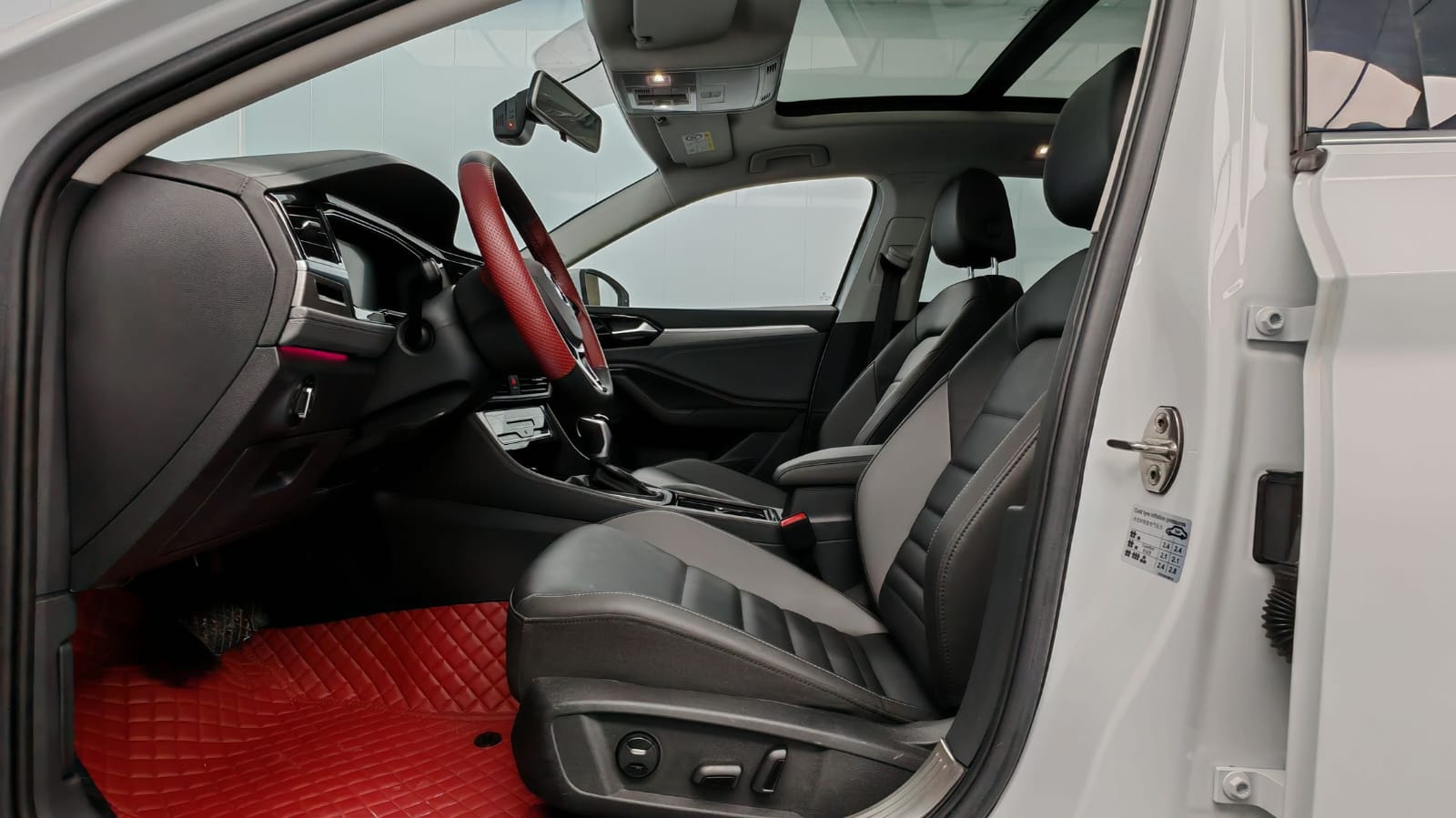 Volkswagen Sagitar 280TSI DSG