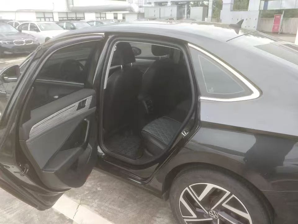 Volkswagen Sagitar 280TSI DSG Overpass