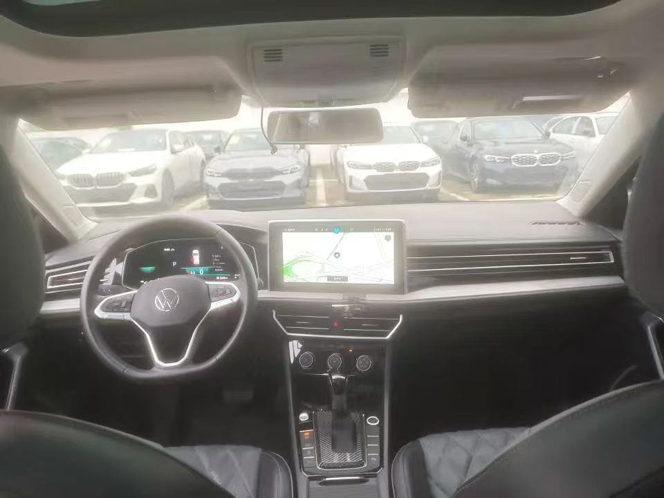 Volkswagen Sagitar 280TSI DSG Overpass