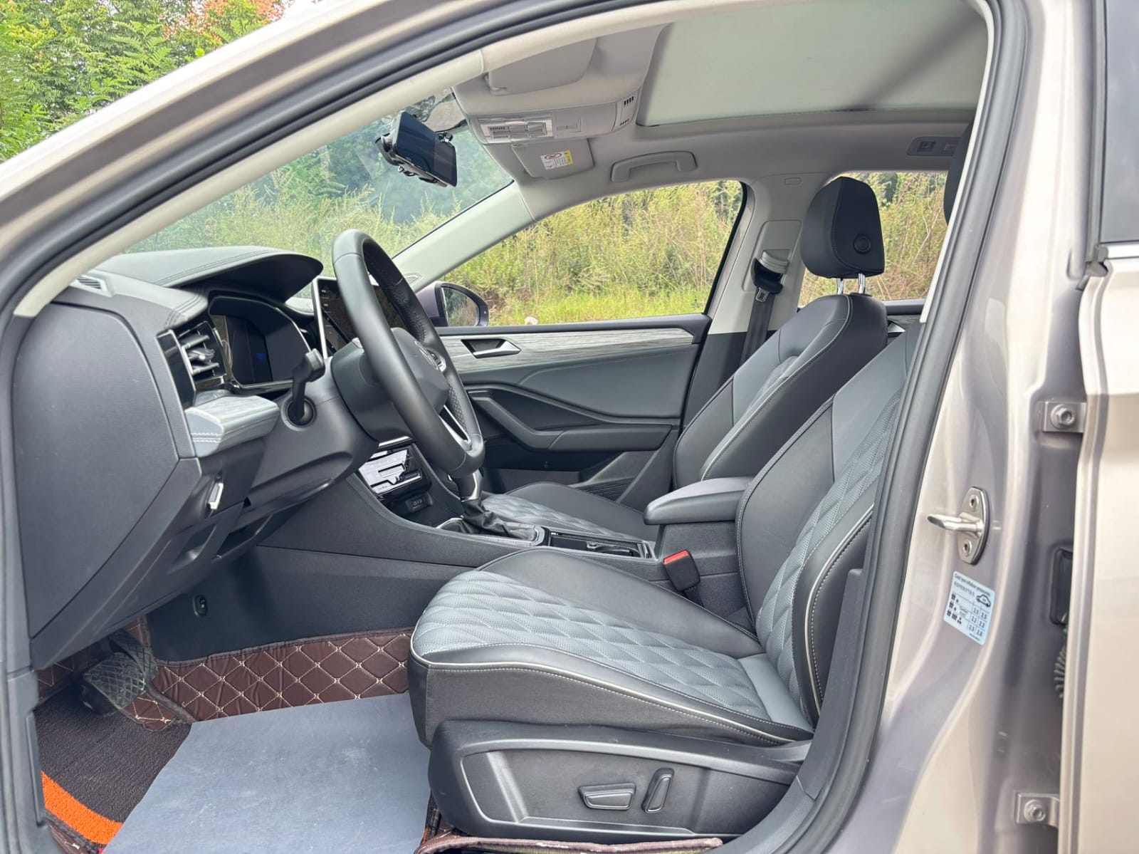 Volkswagen Sagitar 280 Lite