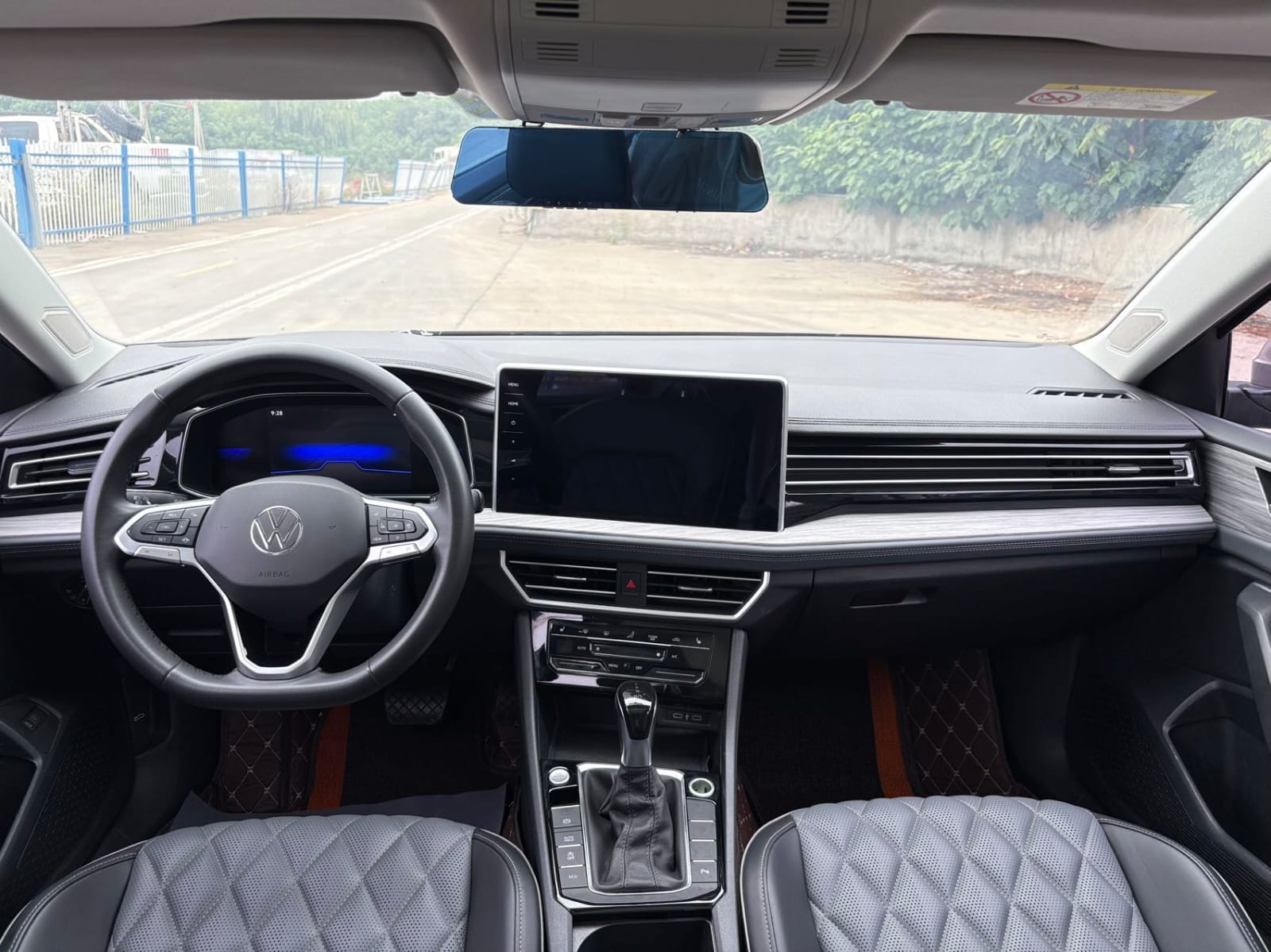 Volkswagen Sagitar 280 Lite