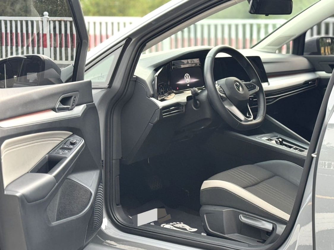 Volkswagen Golf 8 Pro 1.4 TSI 280TSI