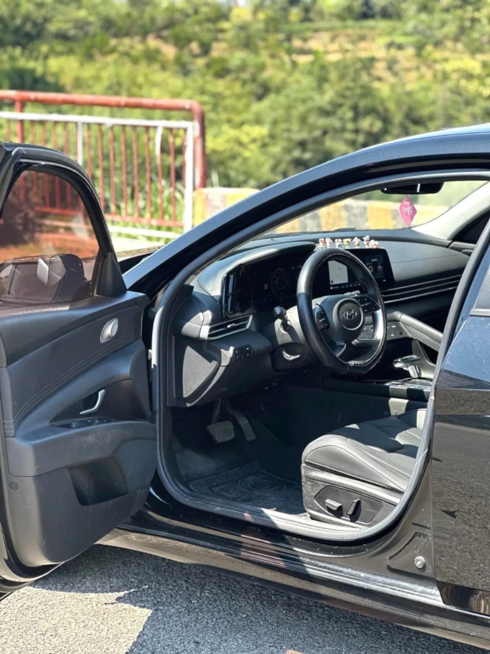 Hyundai Elantra 1.5 LUX Black Knight Limited Edition