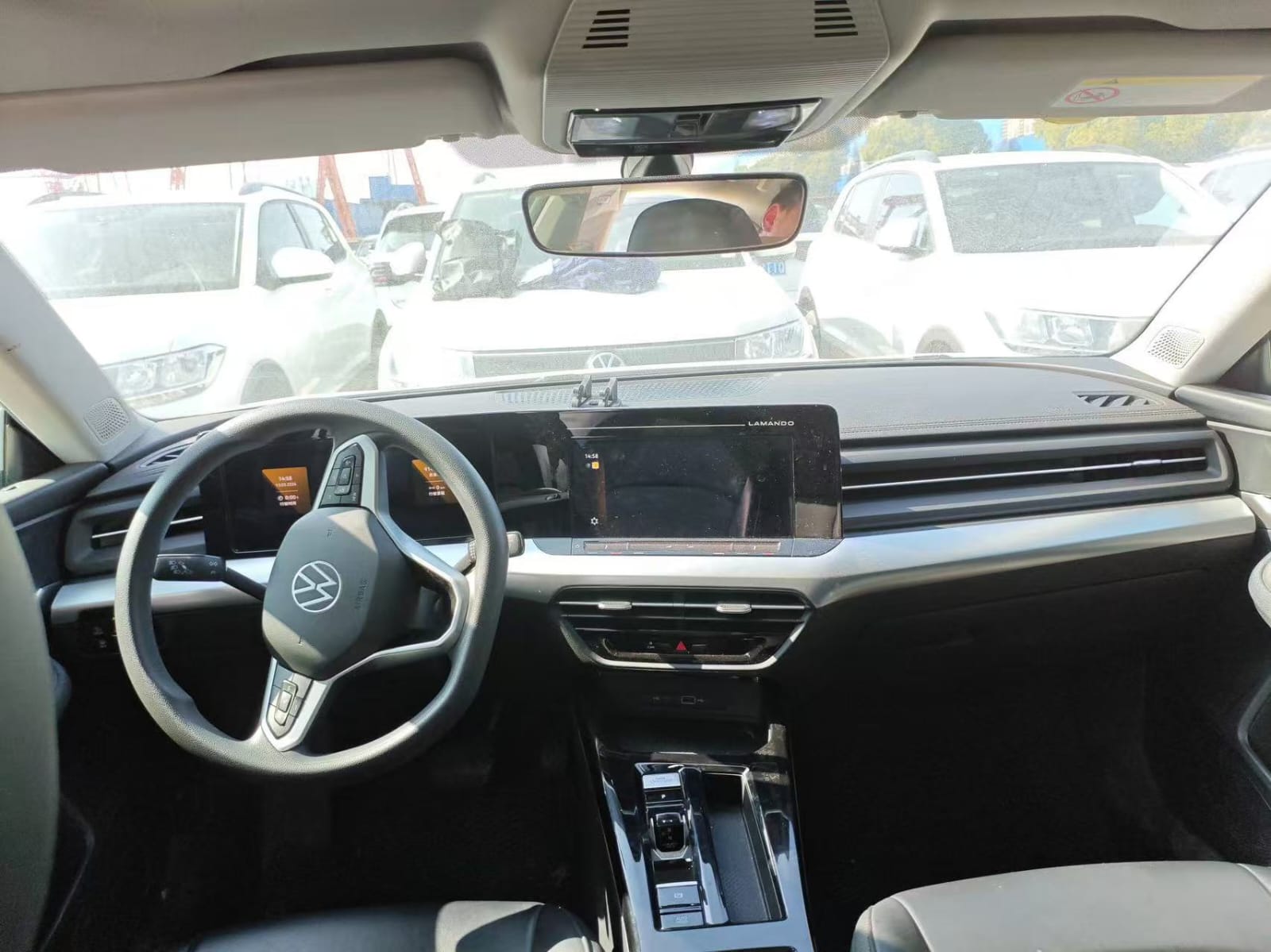 Volkswagen Lamando L 200TSI DSG Hot Edition