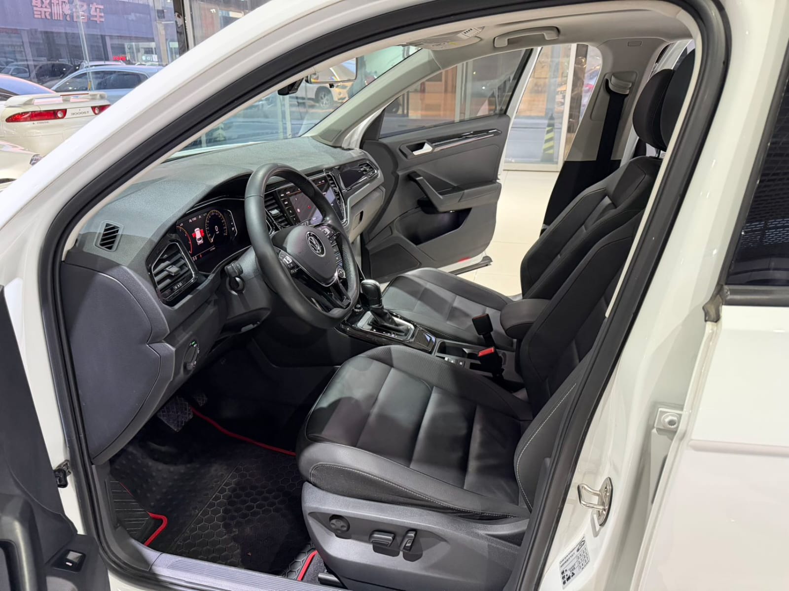 Volkswagen T-Roc Comfort Plus